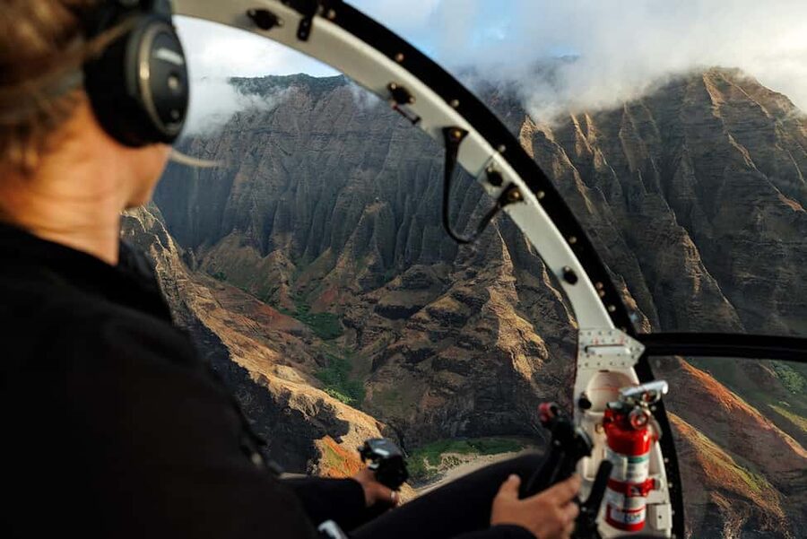 Kauai: Hughes 500 4-Passenger Doors-Off Helicopter Flight - Who should book this Kauai helicopter tour?