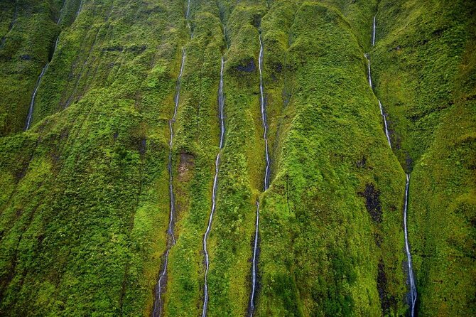 Kauai: Hughes 500 4-Passenger Doors-Off Helicopters - The Na Pali Coast from above