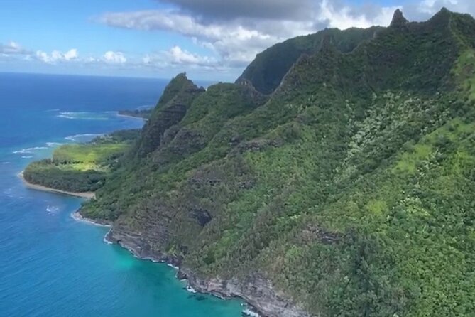 Kauai: Hughes 500 4-Passenger Doors-Off Helicopters - Hanalei Valley and Mount Waialeale