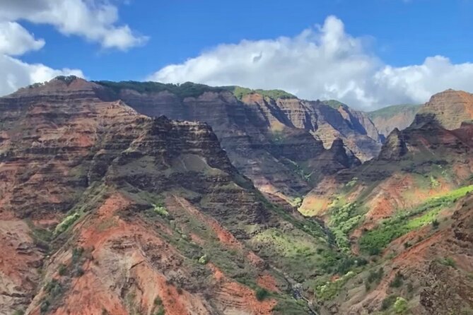 Kauai: Hughes 500 4-Passenger Doors-Off Helicopters - What the pilot and headset add