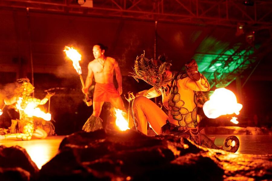 Kauai: Luau Kalamaku with Buffet Dinner & Show - Hula, live music, and the fire finale