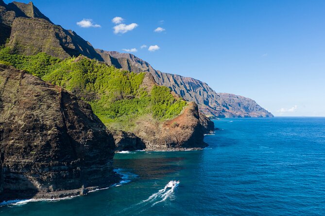 Kauai: Na Pali Sunset & Sightsee Boat Tour - Seeing the Na Pali Coast from Sea Level