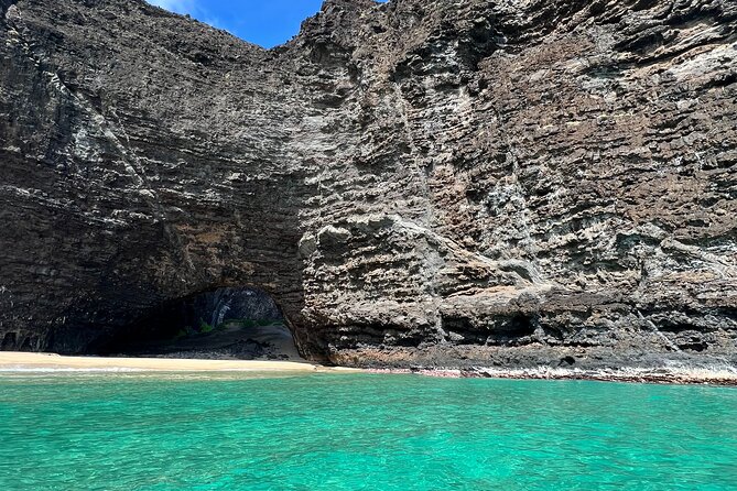 Kauai: NaPali Boat Tour on the Amelia K - Lunch, snacks, and what you need to arrange