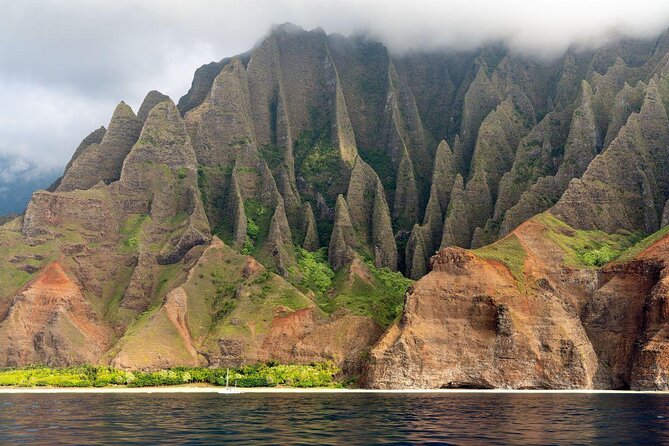 Kauai’s Na Pali Coast Snorkel and Sail Tour - Key Details Before You Book
