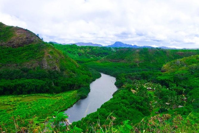 Kauai Waimea Canyon, Wailua River Boat and Fern Grotto Tour - A full day from Wailua River to the red cliffs