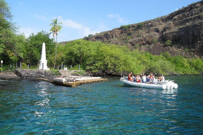 Kealakekua Bay Captain Cook Snorkel Exclusive - The boat ride from 78-7138 Kaleiopapa Street