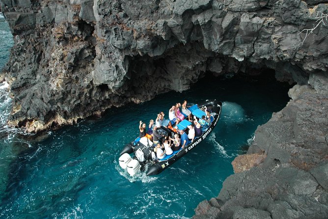 Kealakekua Bay Snorkeling Tour - 4 hour Kona Zodiac Adventure - Snacks, timing, and what the price covers