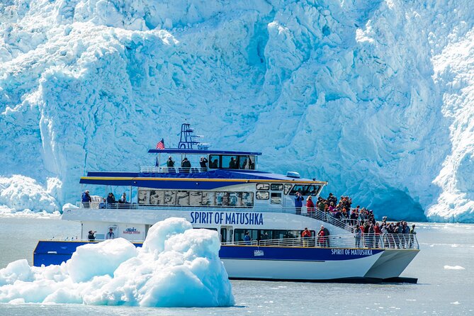 Kenai Fjords National Park Glacier & Wildlife Cruise - The boat, seating, and onboard comfort