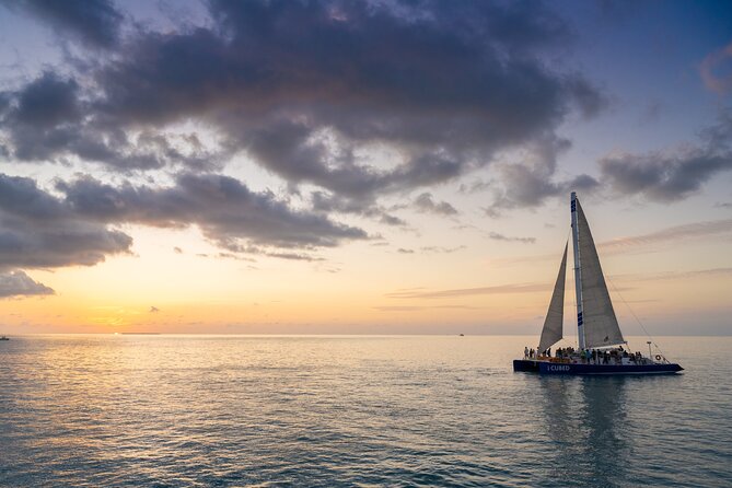 Key West Champagne Sunset Catamaran Cruise - Choosing your drink and finding your place aboard