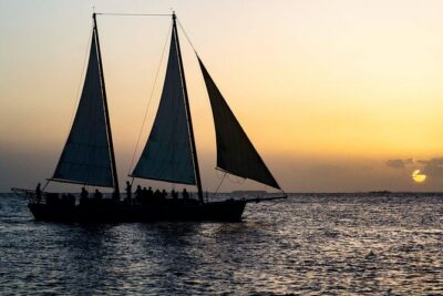 Key West Small-Group Sunset Sail with Wine and Hors d’oeuvres