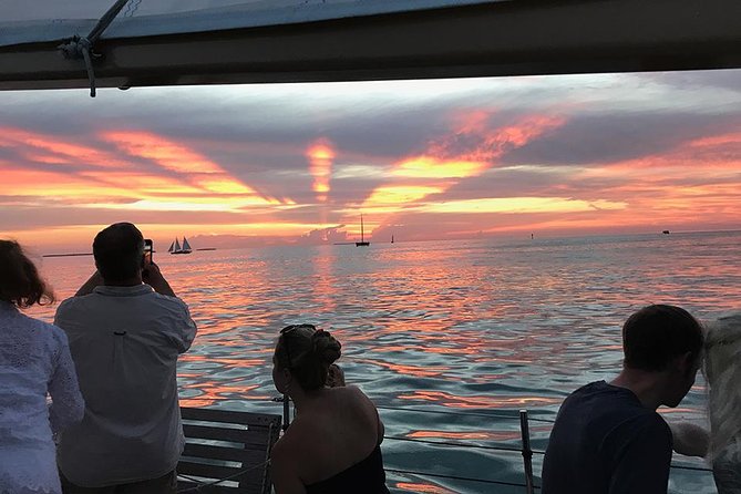 Key West Small-Group Sunset Sail with Wine and Hors d'oeuvres - Hors d’Oeuvres That Work on a Boat