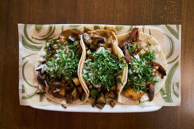 LA Venice Beach Hidden Gems Food Tour With 6 Food Tastings - The first tastings: açaí and an Argentinian empanada