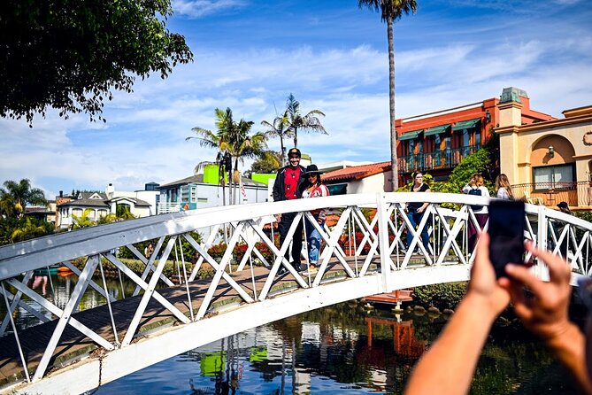 LA Venice Beach Hidden Gems Food Tour With 6 Food Tastings - Muscle Beach and the open-air fitness tradition