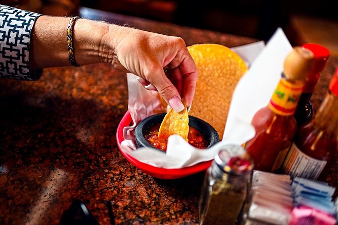 LA Venice Beach Hidden Gems Food Tour With 6 Food Tastings - The boardwalk: people watching with a final sweet bite