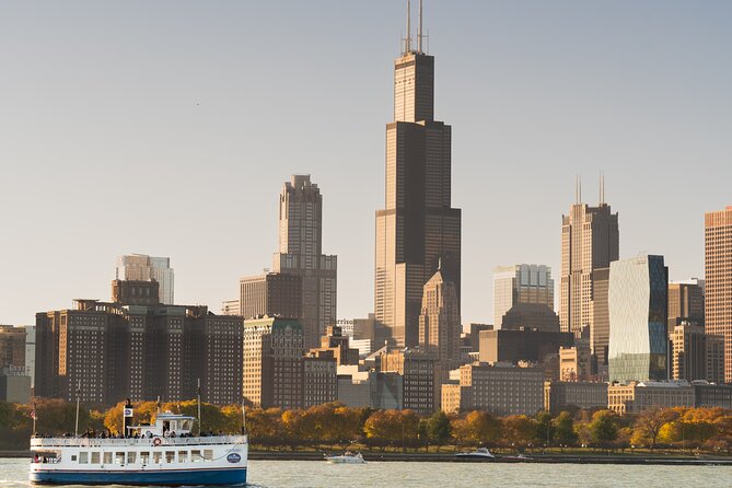 Lake Michigan Skyline Cruise in Chicago - What you see during the 30 to 45 minute route