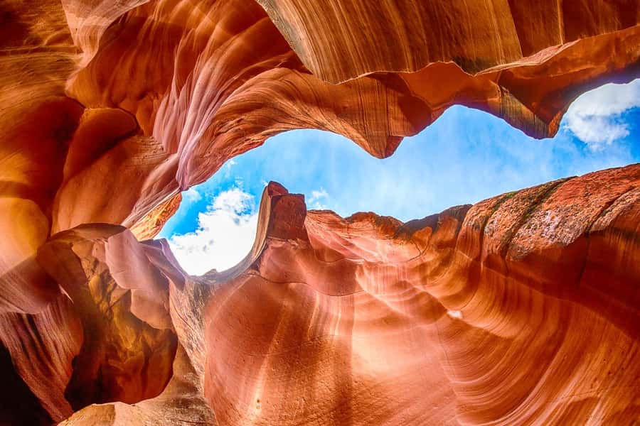 Las Vegas: Antelope Canyon Horseshoe Bend Tour & Lake Powell - Entering Antelope Canyon with a Navajo guide