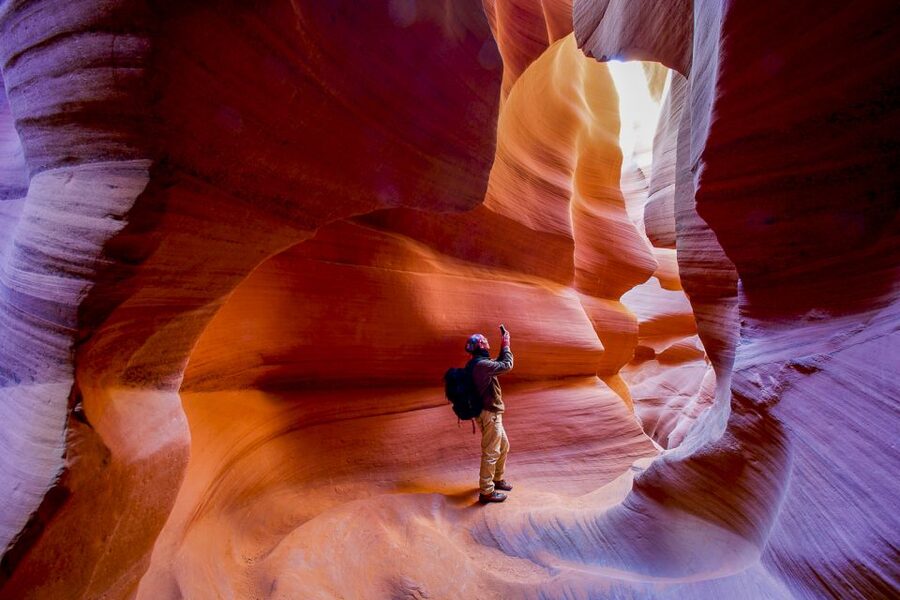 Las Vegas: Antelope Canyon & Horseshoe Bend Tour with Pickup - Entering Lower Antelope Canyon