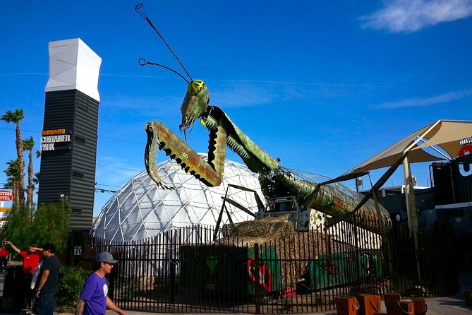Las Vegas Downtown & Fremont Street - Guided Walking Tour - Walking all four blocks beneath the Fremont Street canopy