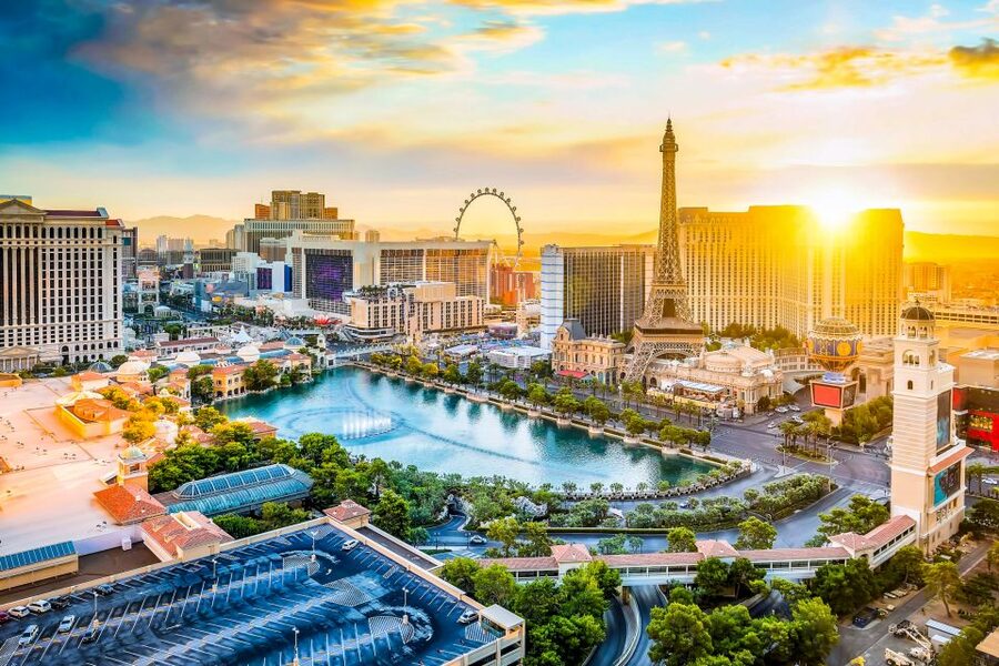Las Vegas: Eiffel Tower Viewing Deck Entrance Ticket - The 90-second ride to the top