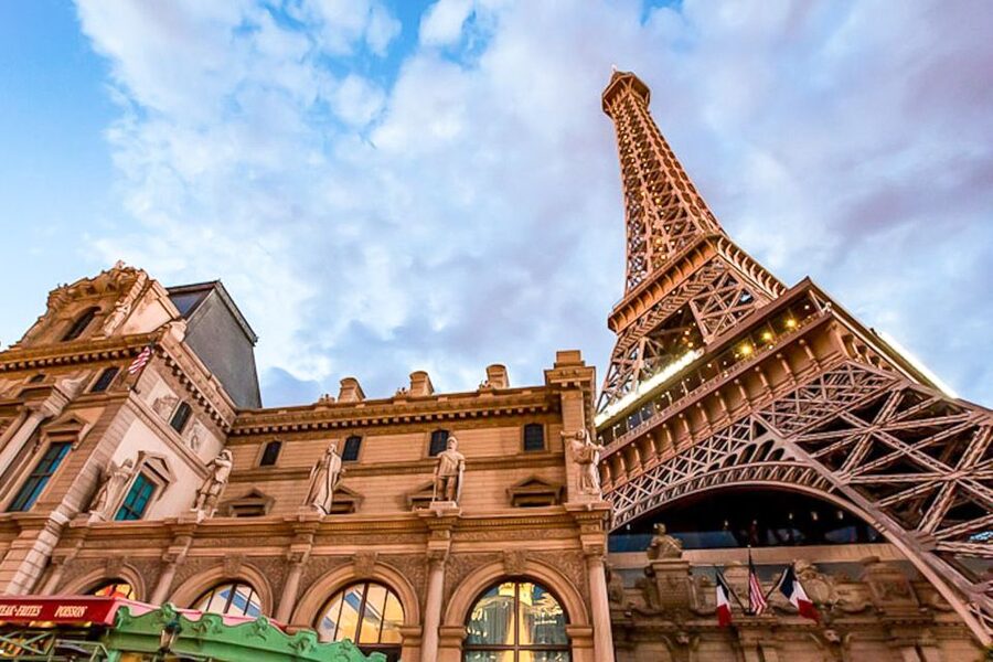 Las Vegas: Eiffel Tower Viewing Deck Entrance Ticket - Choosing between day, sunset, and night