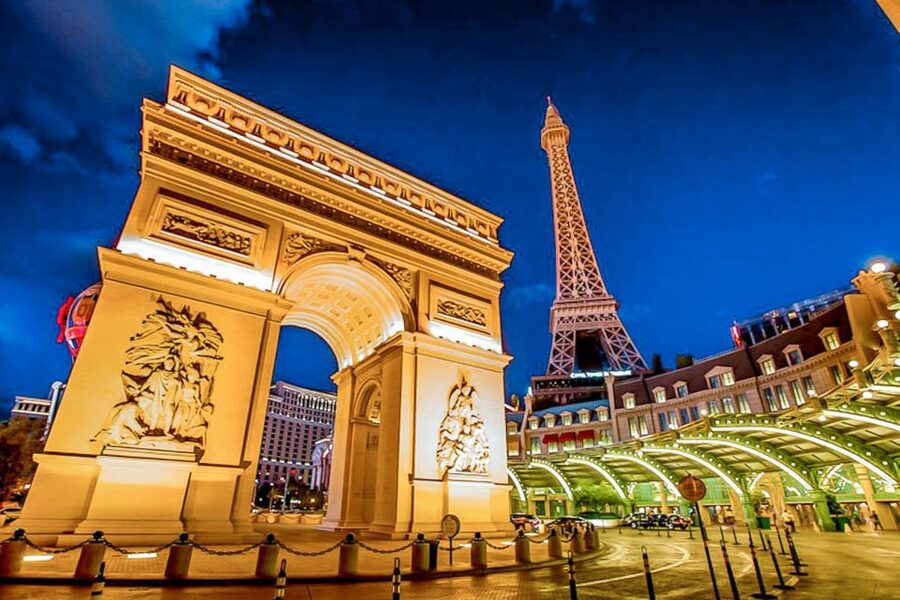 Las Vegas: Eiffel Tower Viewing Deck Entrance Ticket - Who will enjoy this view most?