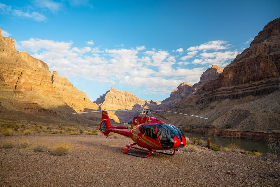 Las Vegas: Grand Canyon Helicopter Landing Tour - From Las Vegas to Boulder City Airport