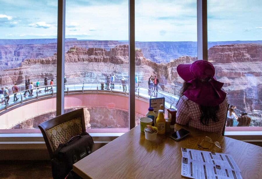 Las Vegas: Grand Canyon West & Hoover Dam Tour + Breakfast - Guano Point and the short hike
