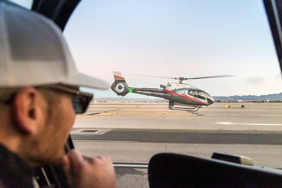 Las Vegas: Helicopter Night Flight over the Strip - Why Las Vegas looks better from the air
