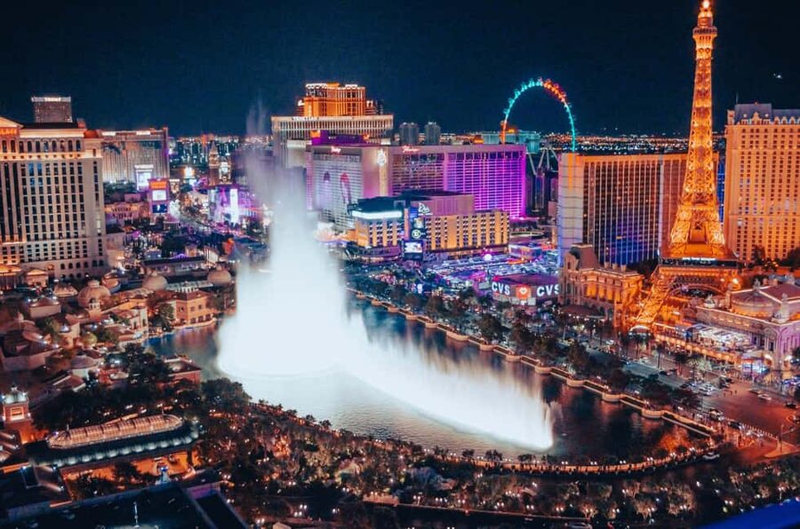 Las Vegas: Helicopter Tour of the Strip with Window Seats - Why the window-seat promise matters