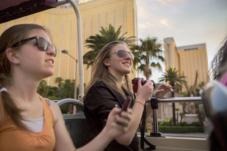 Las Vegas: Hop-on Hop-off Sightseeing Tour by Open-Top Bus - The Arts District and the Mob Museum