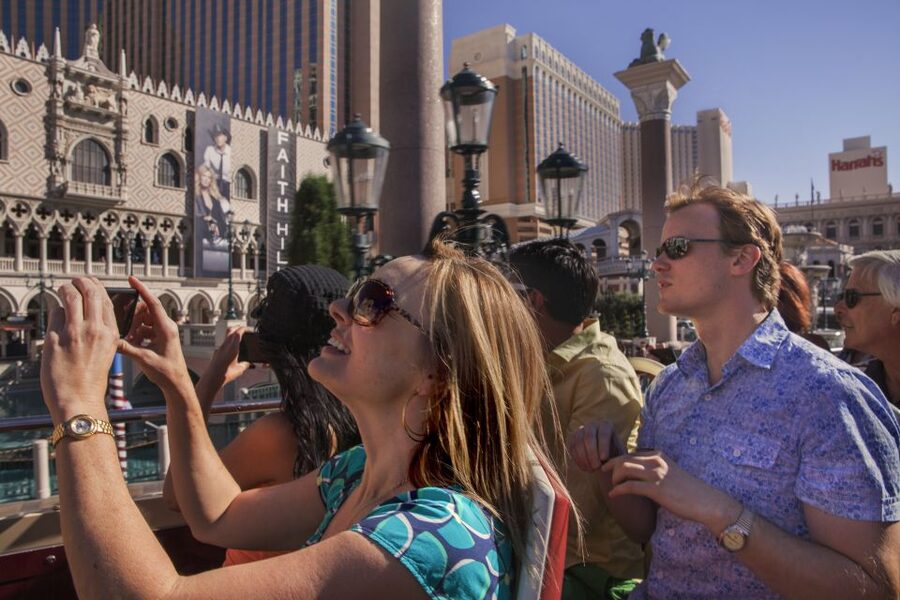 Las Vegas: Hop-on Hop-off Sightseeing Tour by Open-Top Bus - How the 24-hour and 48-hour passes compare