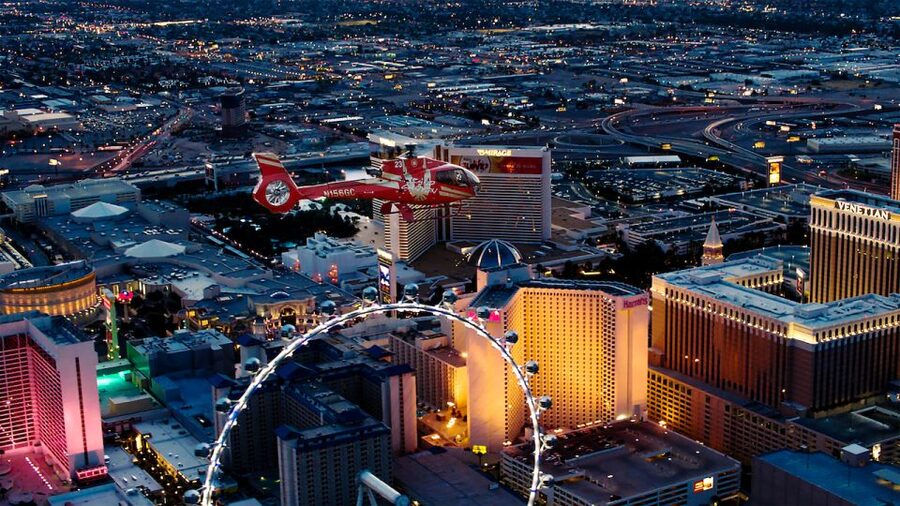 Las Vegas: Night Helicopter Flight over Las Vegas Strip - The pilot, commentary, and headset experience