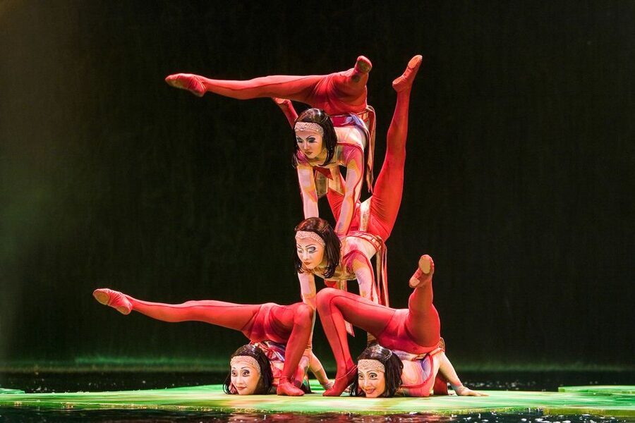Las Vegas: “O” by Cirque du Soleil at Bellagio - Practical Advice for Your Evening
