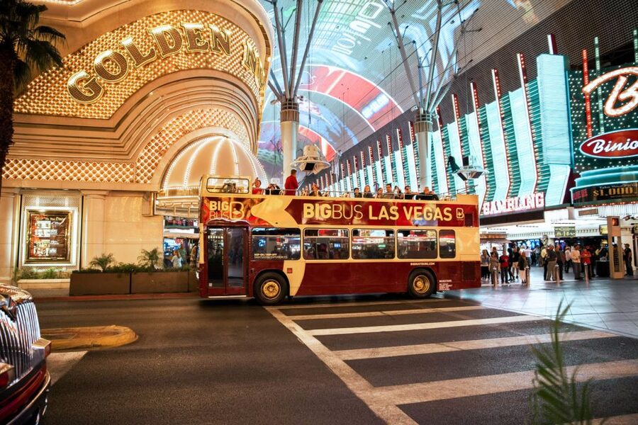 Las Vegas: Sightseeing Night Tour by Open-top Bus - Why this bus tour makes sense in Las Vegas