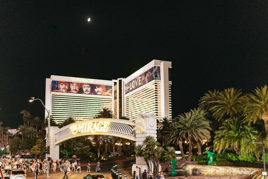Las Vegas: Sightseeing Night Tour by Open-top Bus - Practical ways to enjoy the ride