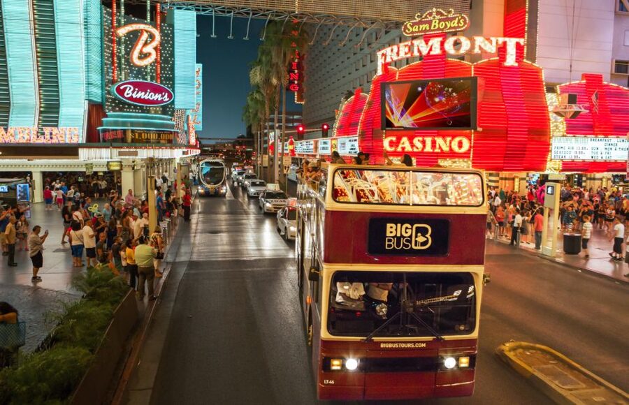 Las Vegas: Sightseeing Night Tour by Open-top Bus - Starting at the Strip and watching the city light up
