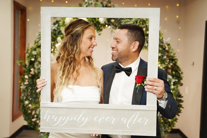 Las Vegas Wedding at The Little Vegas Chapel - How much value do you get for $299?