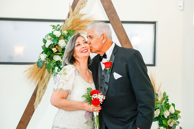 Las Vegas Wedding at The Little Vegas Chapel - The ceremony, music, flowers, and legal details