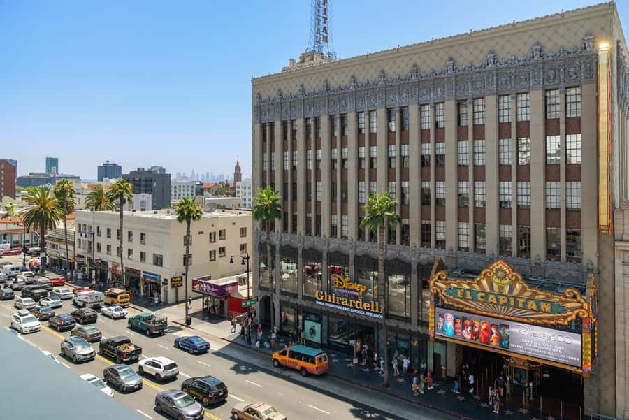 Los Angeles: Celebrity Homes and Hollywood Open-Air Bus Tour - Guide quality is the main strength