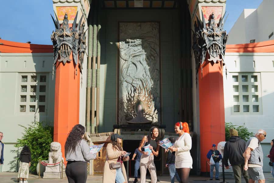 Los Angeles: Half-Day Best of LA Tour - Beverly Hills and Rodeo Drive from the bus