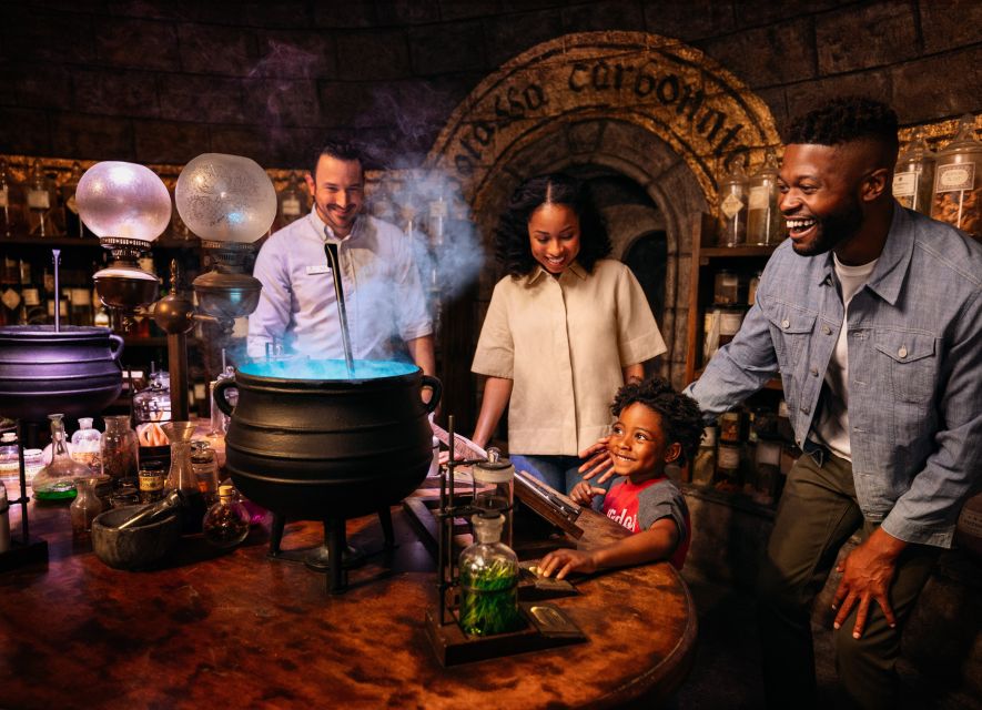 Los Angeles: Warner Bros. Studio Tour Hollywood - Why the Guided and Self-Guided Mix Works