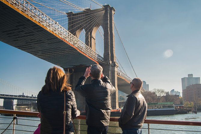 Manhattan Architecture Yacht Cruise - Under 18 bridges on the East River