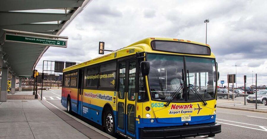 Manhattan: Bus Transfer from/to Newark Airport - Who will find this transfer most useful