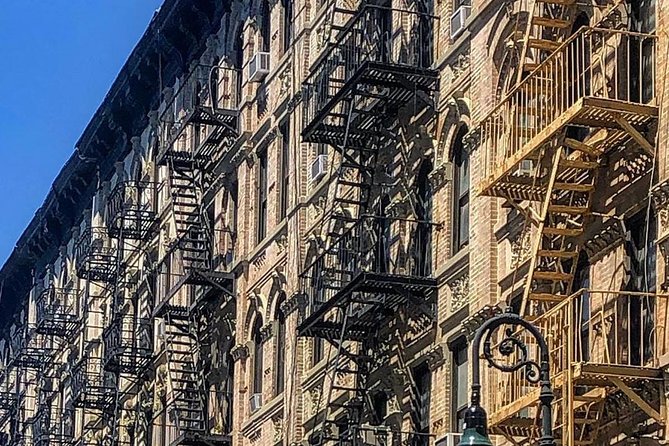 Manhattan Neighborhood Private Customized Walking Tour - Midtown packs the famous sights into 75 minutes