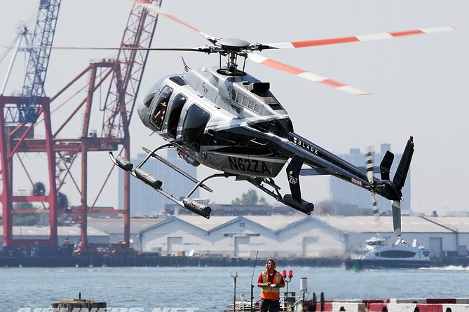 Manhattan Sky Tour: New York Helicopter Flight - The Statue of Liberty and New York Harbor
