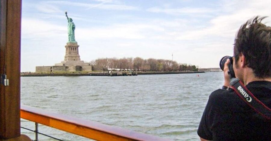 Manhattan: Statue and Skyline Cruise Aboard a Luxury Yacht - Who will enjoy this cruise most