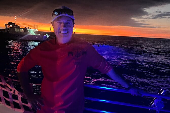 Manta Ray Night Snorkel in Kona - Who should book this Kona night snorkel?