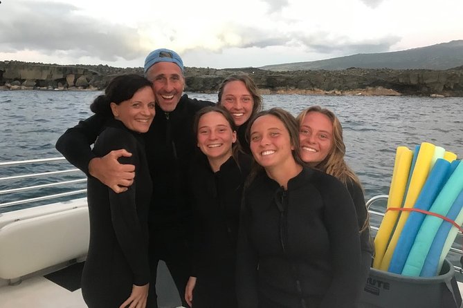 Manta Ray Night Snorkel in Kona - What the crew does in the water