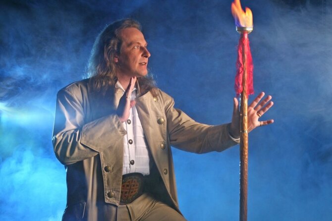 Masters of Magic Show at Las Vegas Magic Theater - A changing lineup of magicians