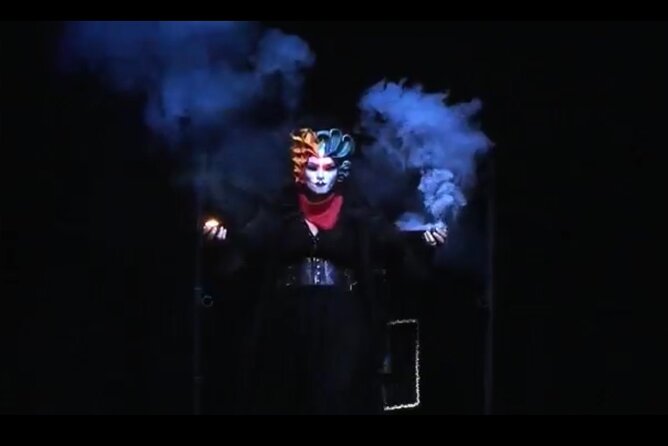 Masters of Magic Show at Las Vegas Magic Theater - Close-up magic and audience participation
